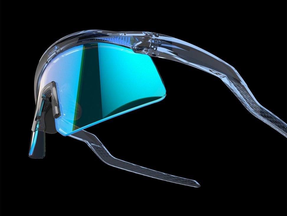 thumb-oakley-hydra-973x730